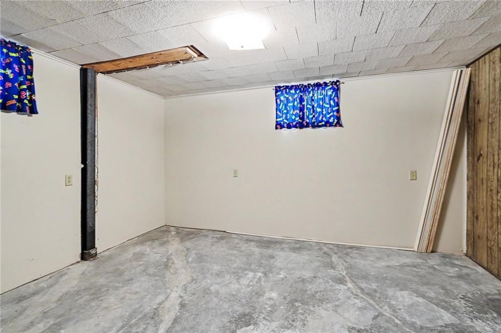 305 E Monroe Street — photo 43