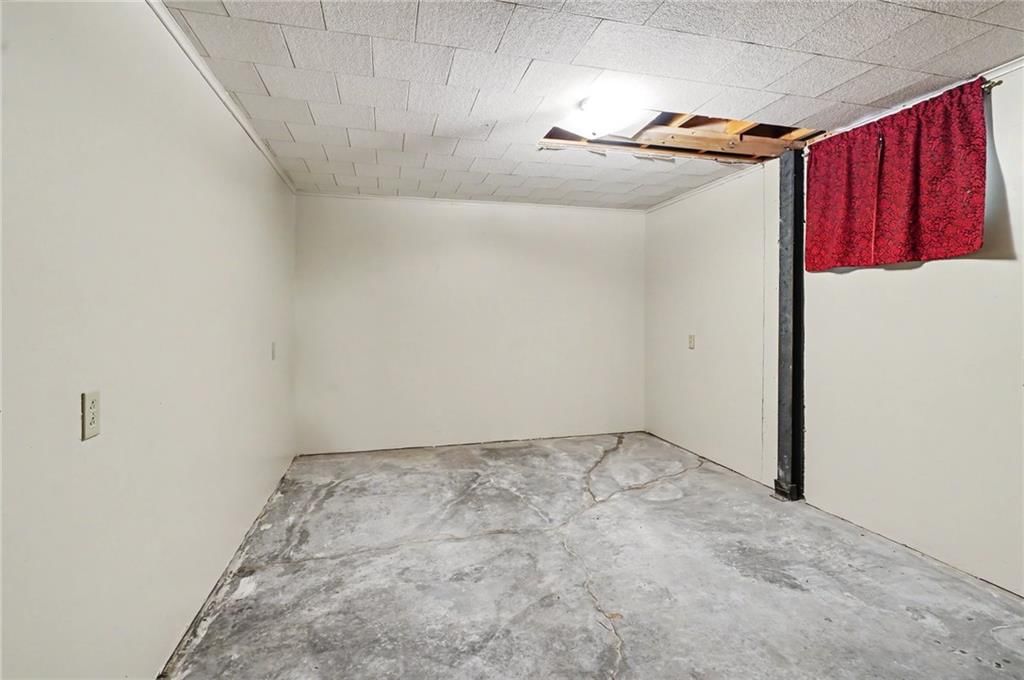 305 E Monroe Street — photo 45