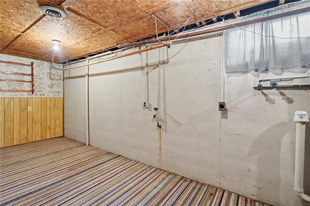 305 E Monroe Street — photo 48