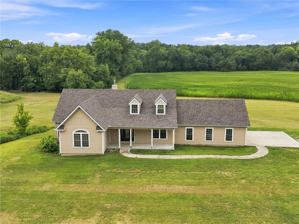 7633 212th Street, Holt, MO