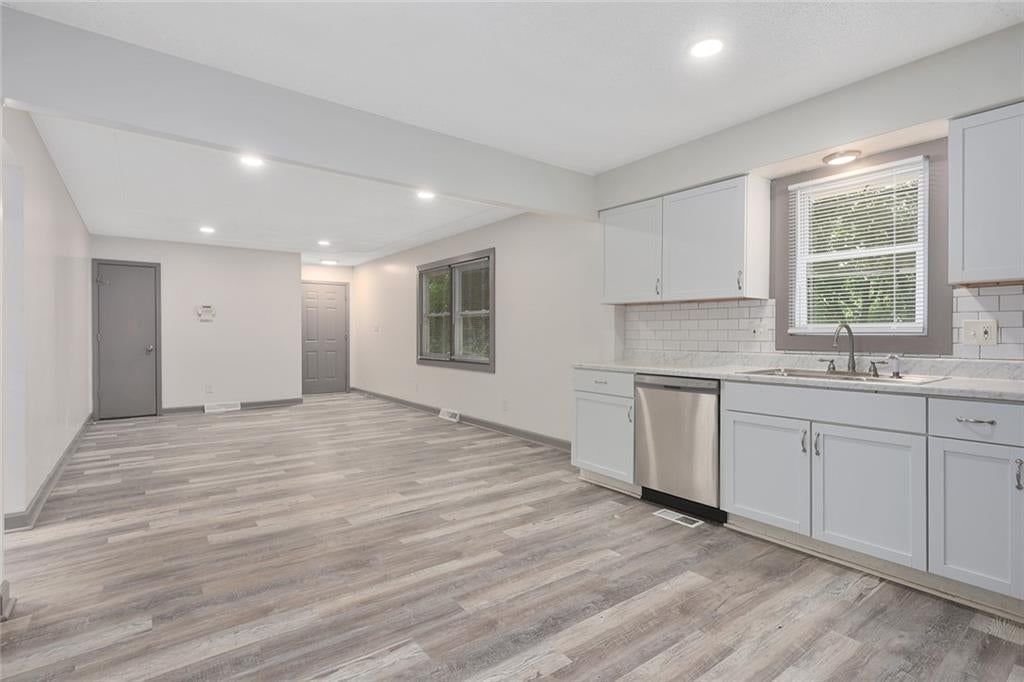1610 N 59th Place — photo 8