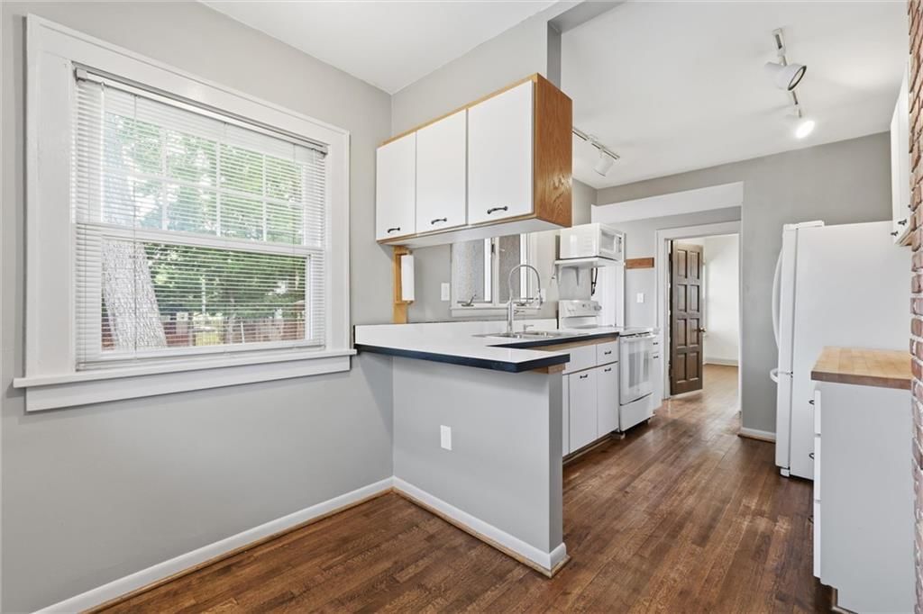 1315 W 50th Terrace — photo 15