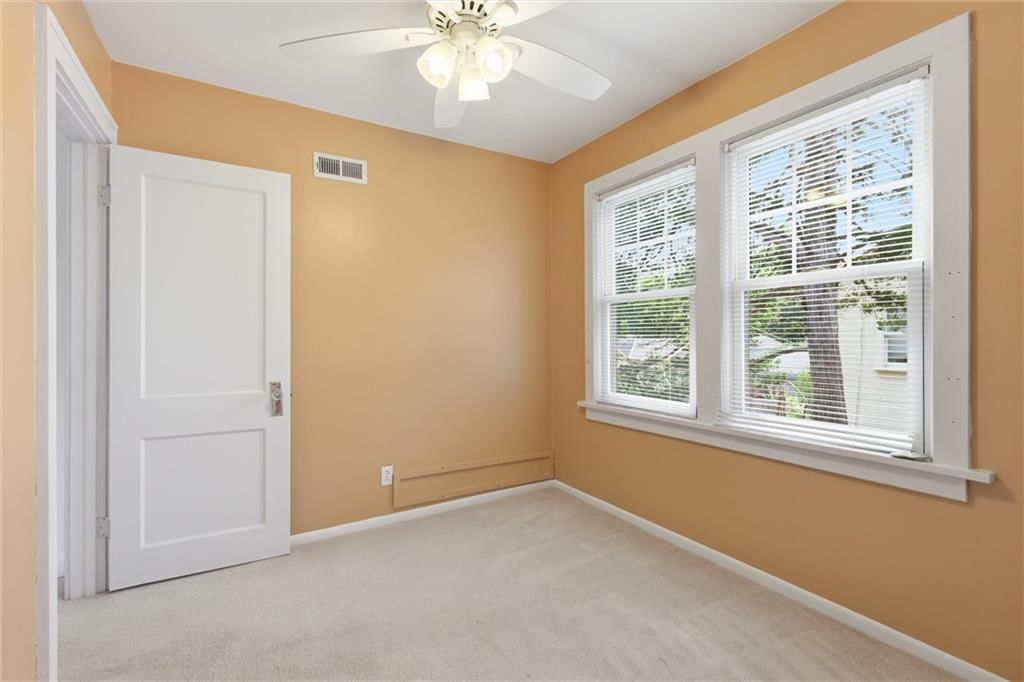 1315 W 50th Terrace — photo 32