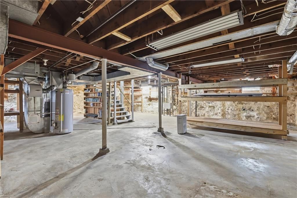1315 W 50th Terrace — photo 33