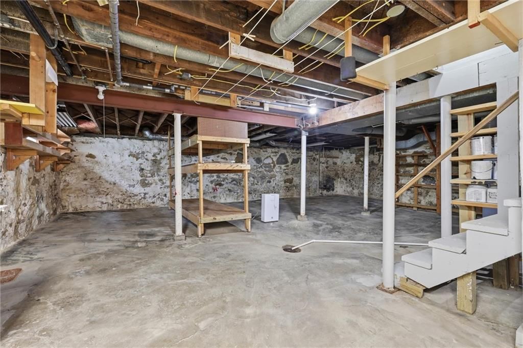 1315 W 50th Terrace — photo 34