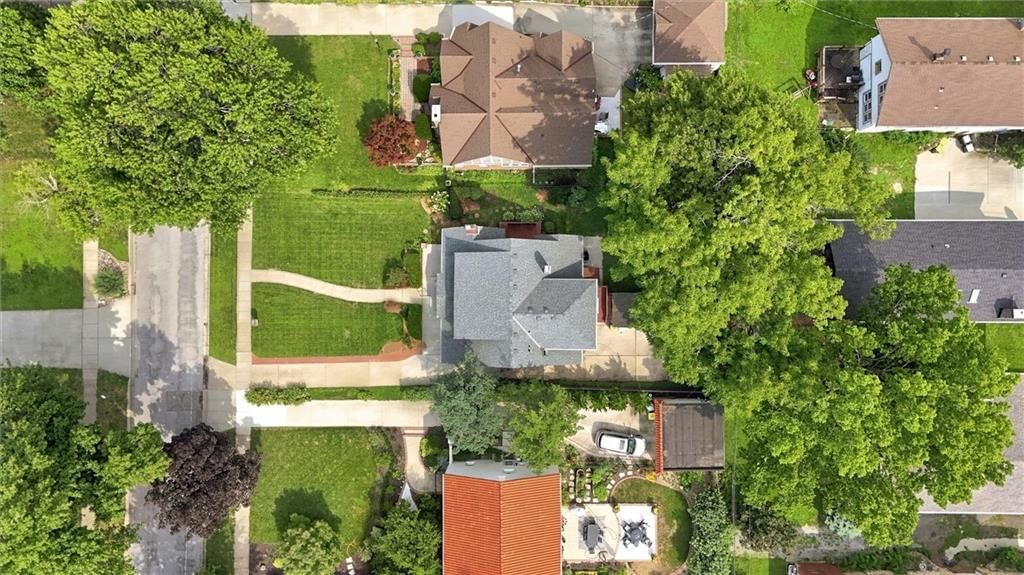 1315 W 50th Terrace — photo 42