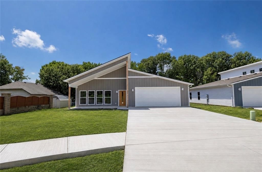1501 Ashton Way — photo 2