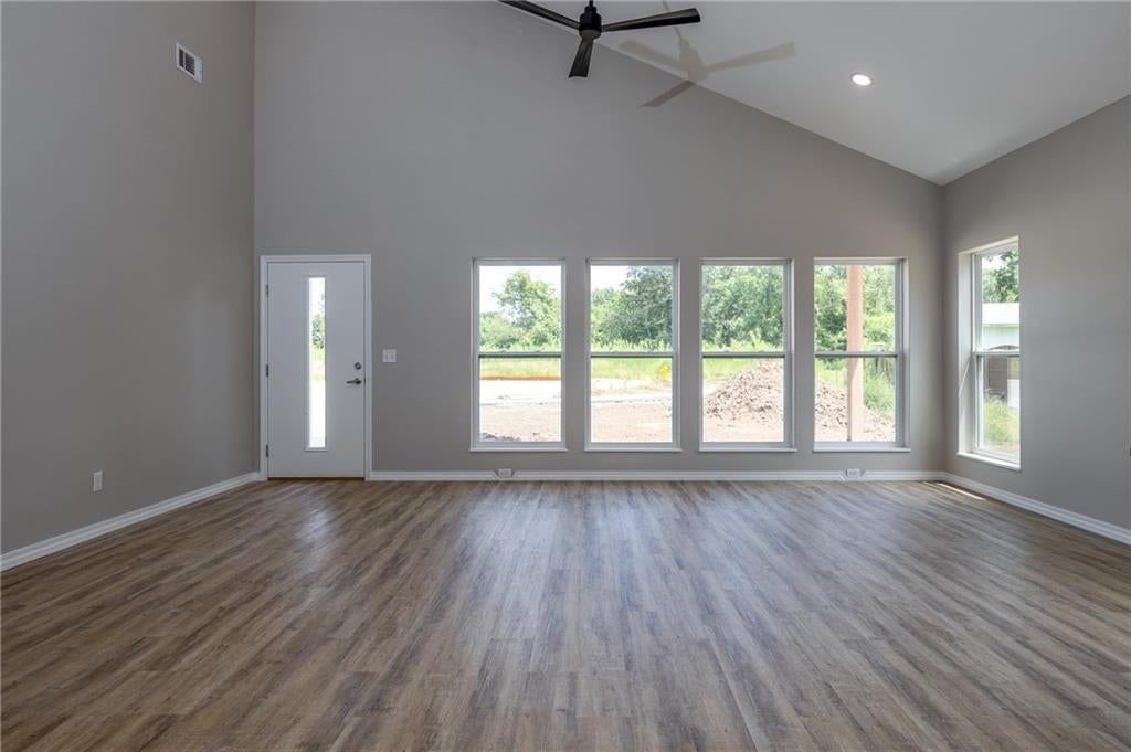 1501 Ashton Way — photo 4