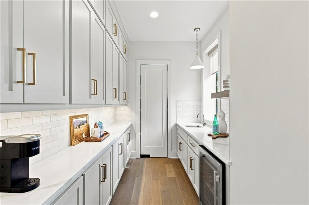 2907 W 72nd Terrace — photo 26