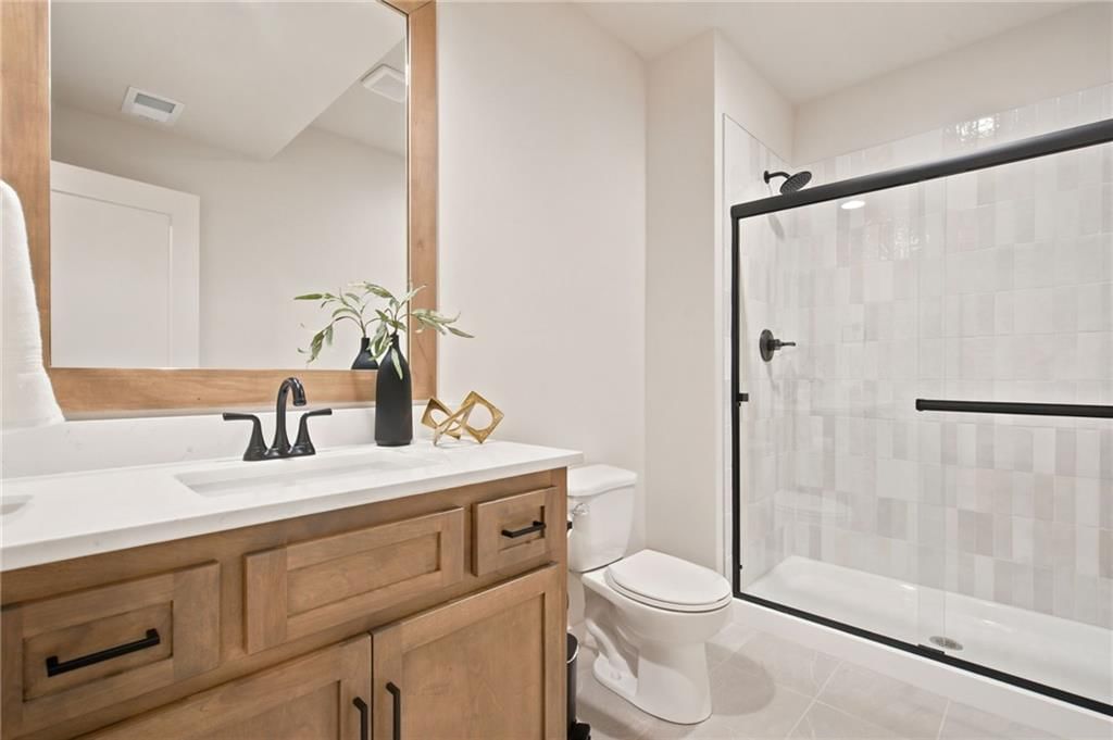 2907 W 72nd Terrace — photo 59