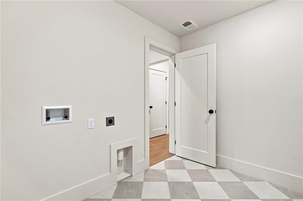 2907 W 72nd Terrace — photo 62