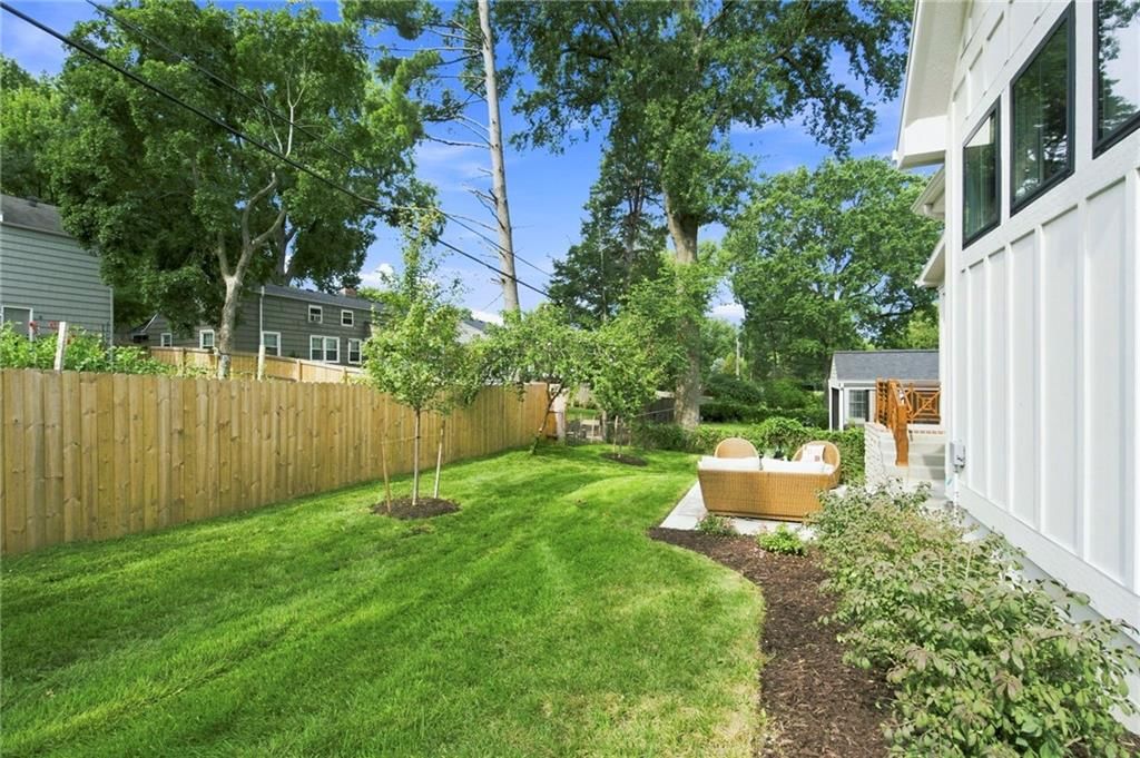 2907 W 72nd Terrace — photo 64