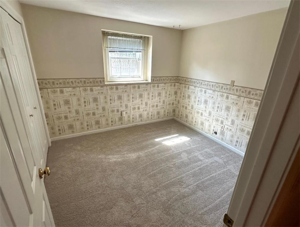 125 NW Whitlock Street — photo 10