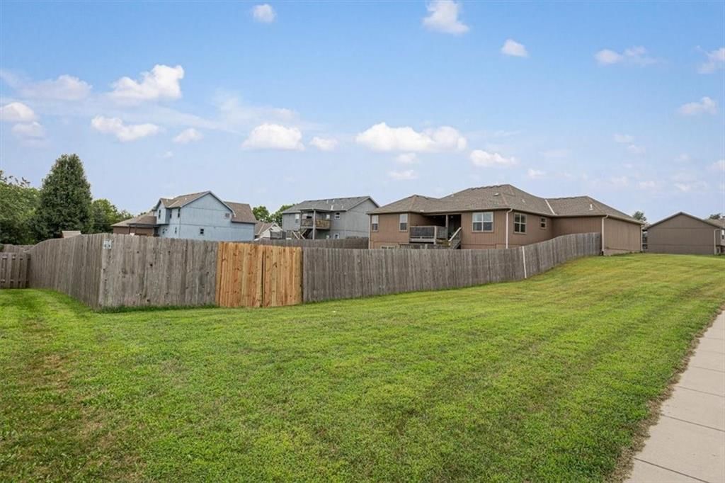 200 Rock Creek Terrace — photo 8