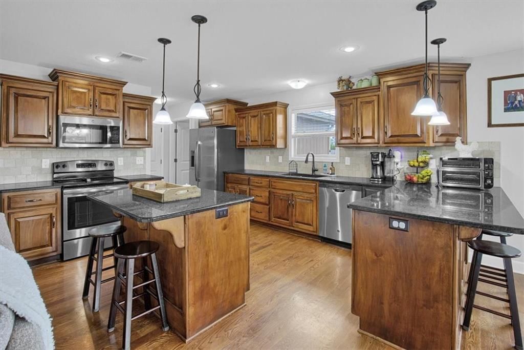 200 Rock Creek Terrace — photo 27