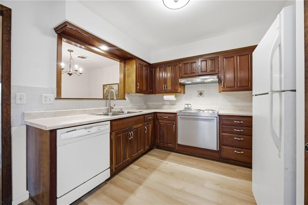 441 W 104th Street — photo 9