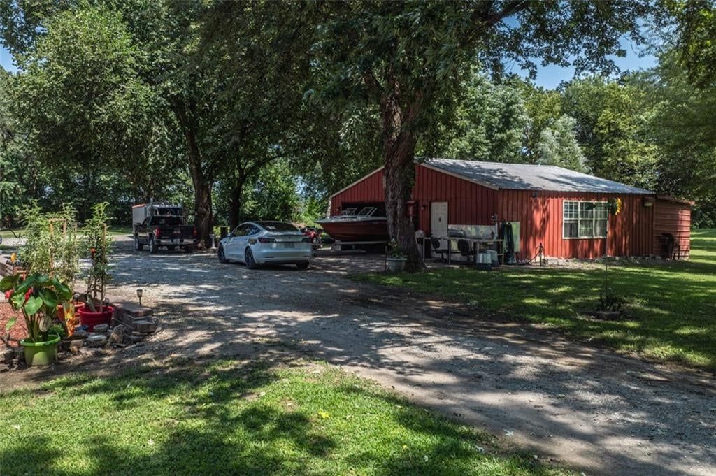 1215 Parker Road — photo 43