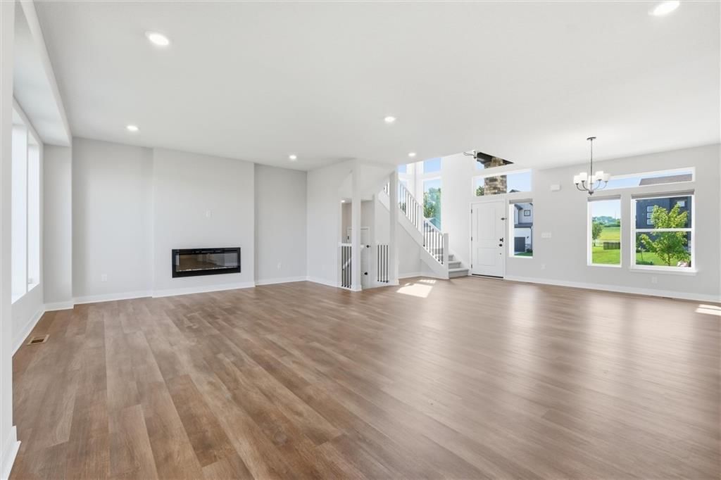 413 Woodview Drive — photo 10