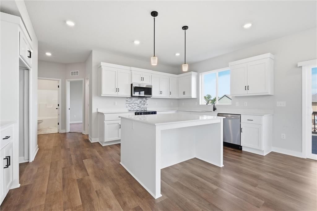 413 Woodview Drive — photo 13