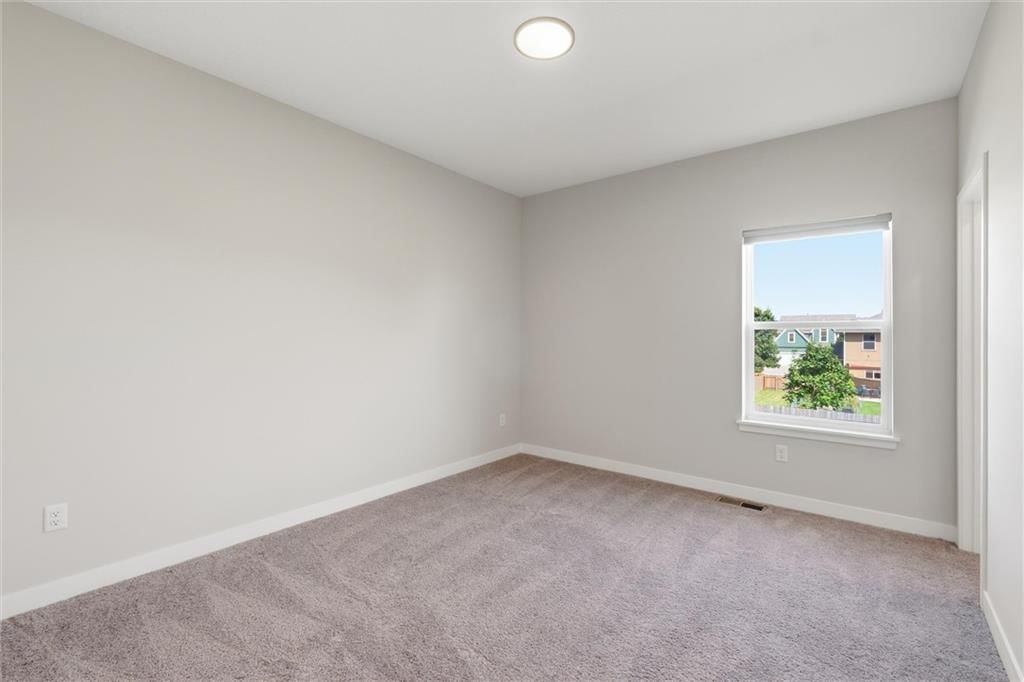 413 Woodview Drive — photo 31