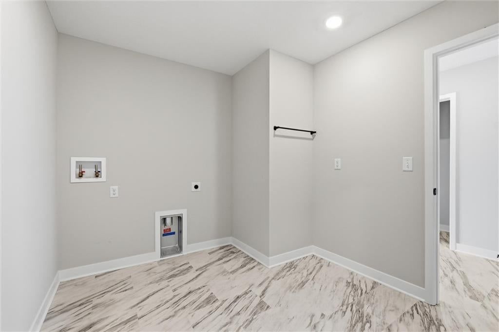 413 Woodview Drive — photo 34