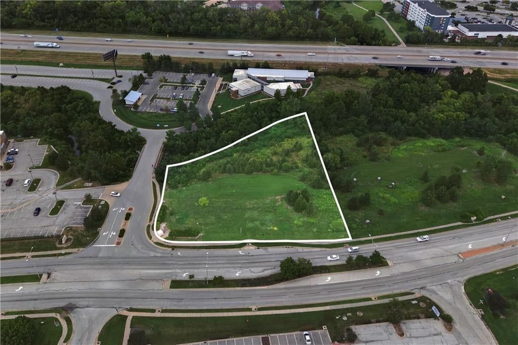 19330 E Valley View Parkway, Independence, MO: listing photo 2