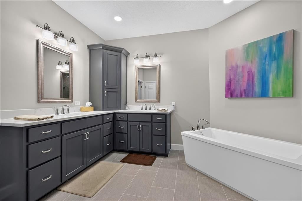 2228 SW Waterfall Place — photo 27