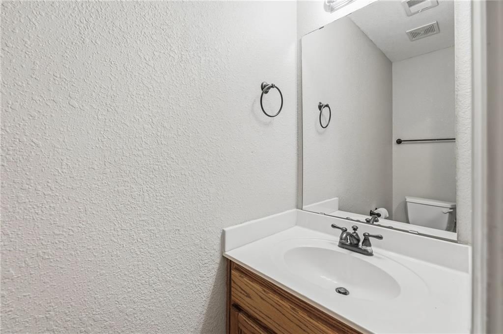 Photo 6 of 39, 9335 N Main Street, Kansas City, MO 64155
