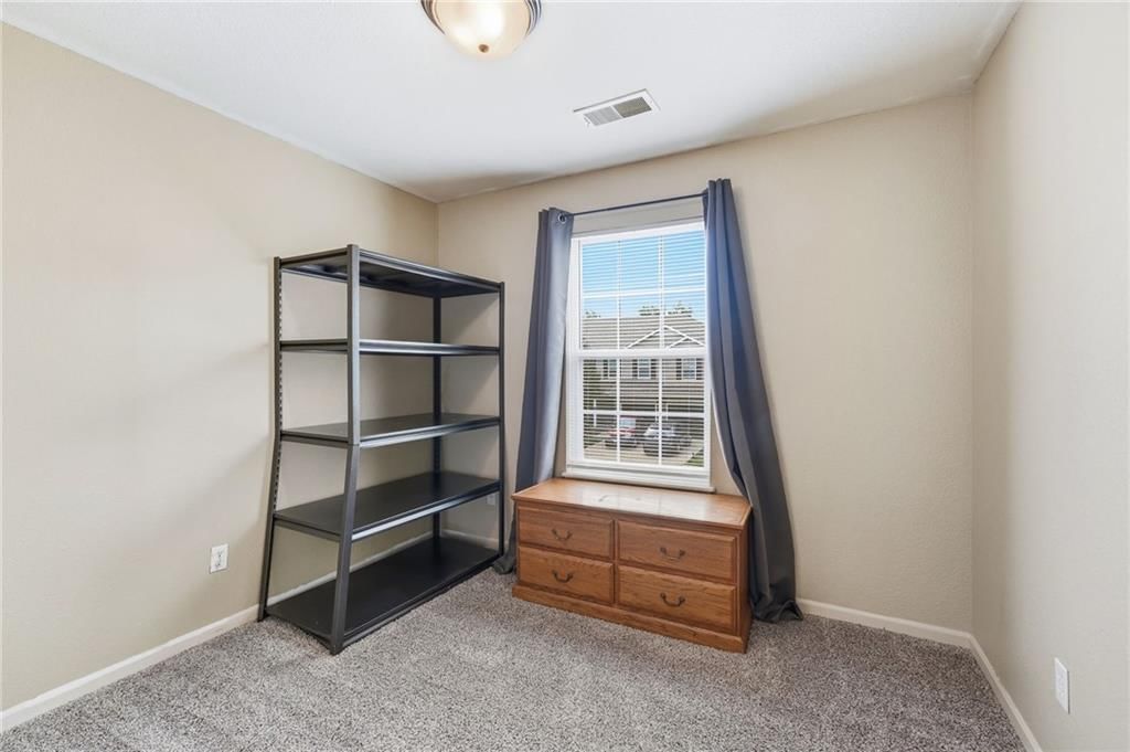 Photo 31 of 39 - 9335 N Main Street, Kansas City, MO 64155