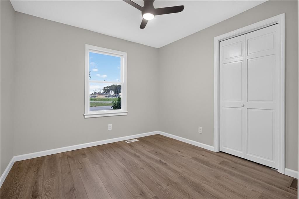 1037 S Brockway Street — photo 32