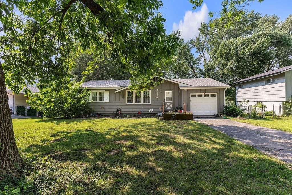7414 Park Forest Lane — photo 1