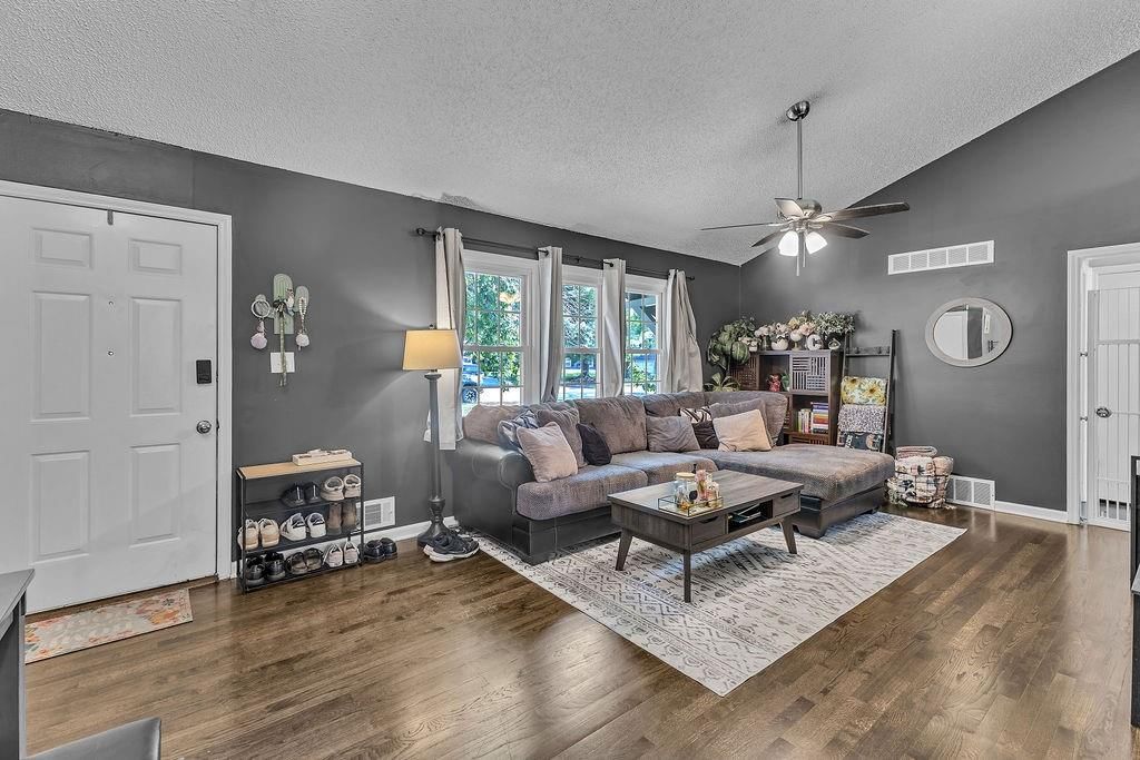 7414 Park Forest Lane — photo 4