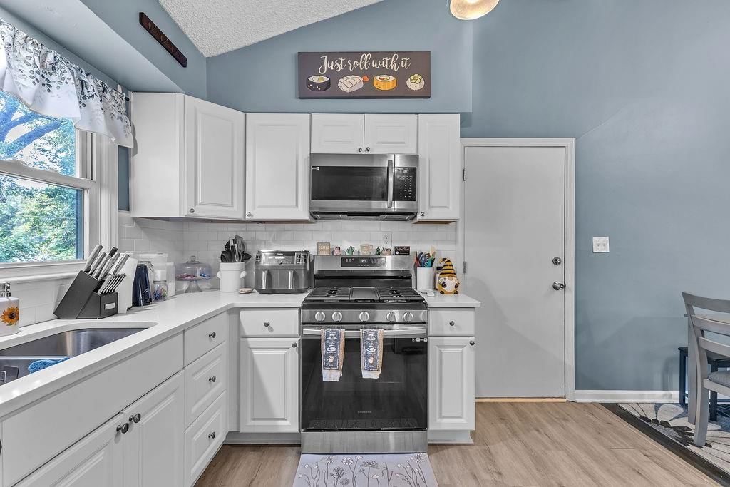 7414 Park Forest Lane — photo 9