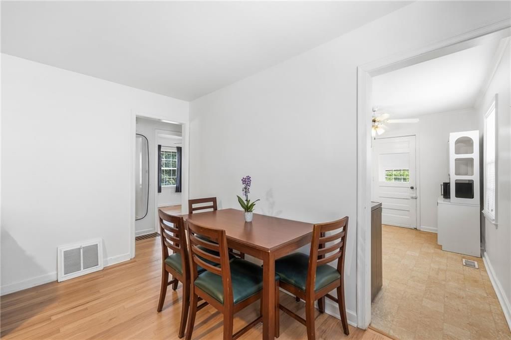 601 W 86th Terrace — photo 7