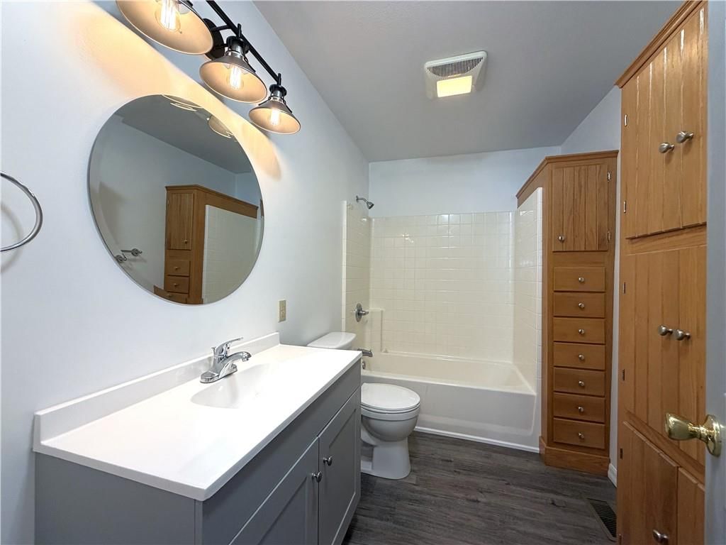 1103 Webster Street — photo 10