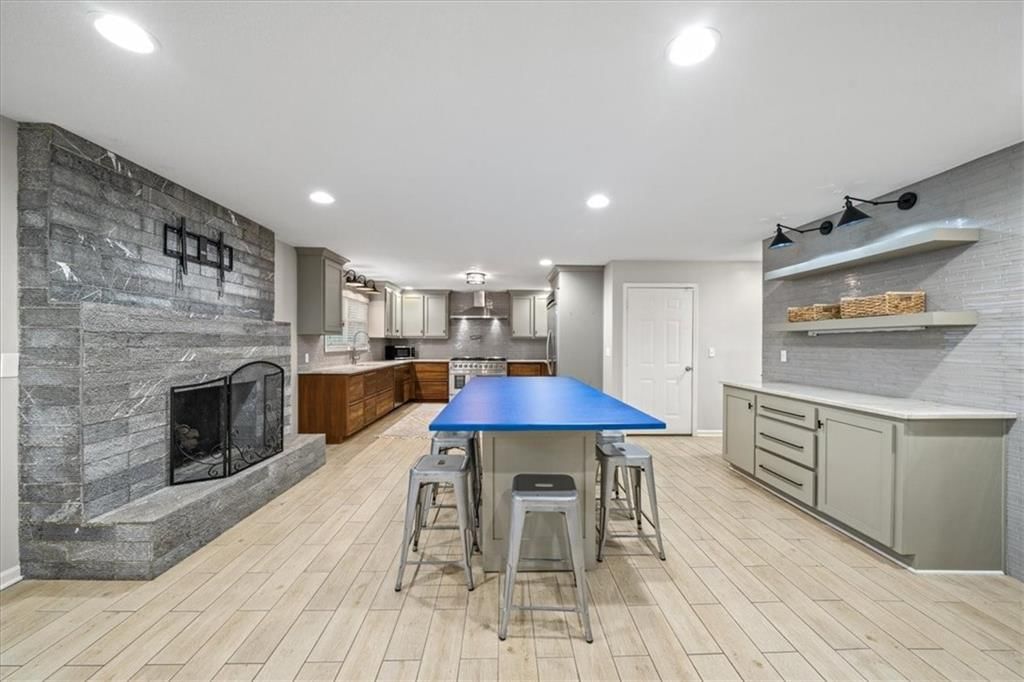 3617 NW Blue Jacket Drive — photo 3