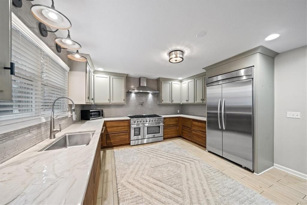 3617 NW Blue Jacket Drive — photo 9