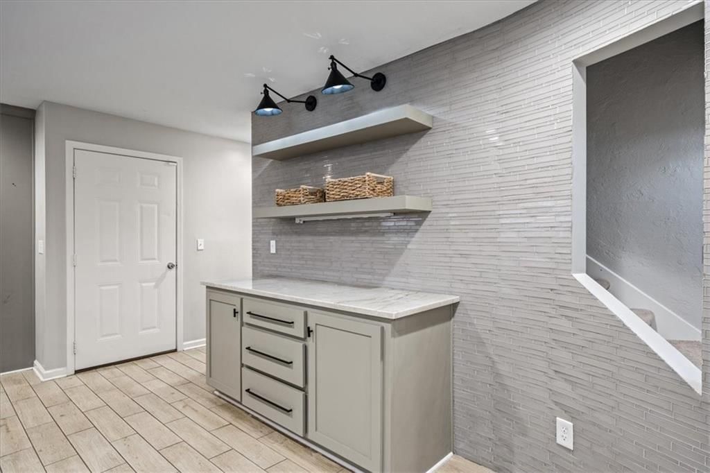 3617 NW Blue Jacket Drive — photo 10