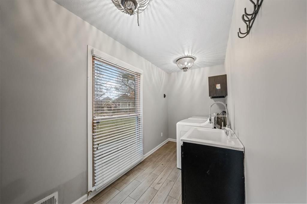 3617 NW Blue Jacket Drive — photo 21