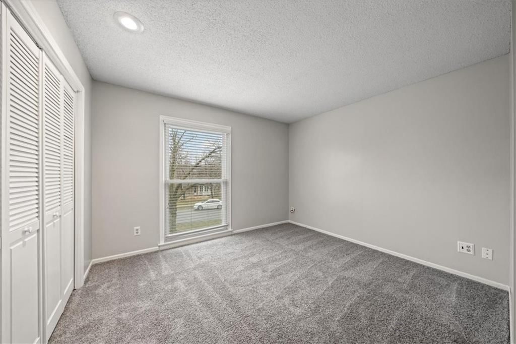 3617 NW Blue Jacket Drive — photo 33