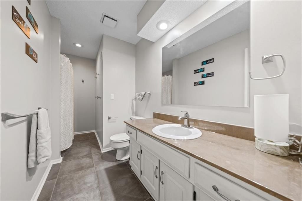 3617 NW Blue Jacket Drive — photo 36
