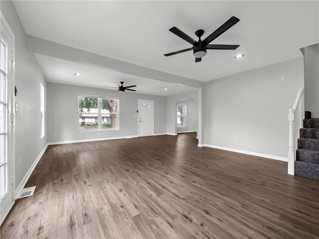 408 Zoe Street — photo 4