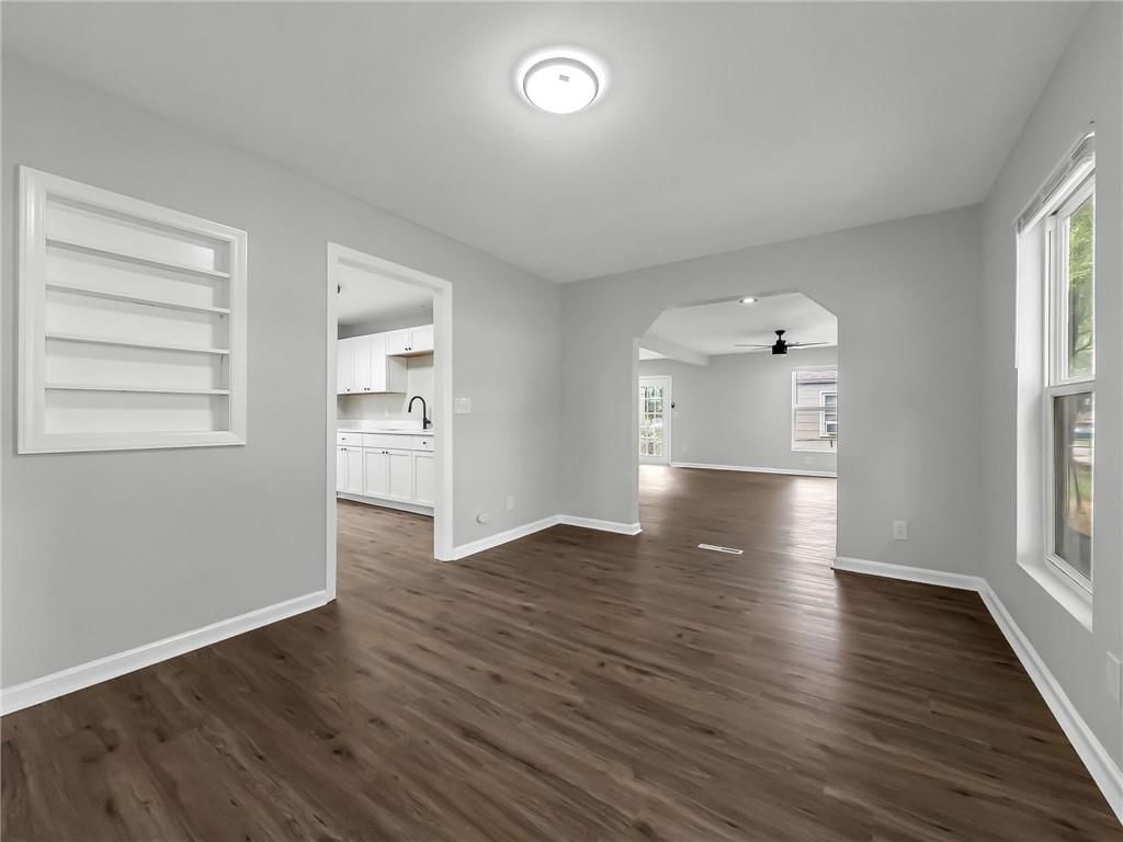 408 Zoe Street — photo 9