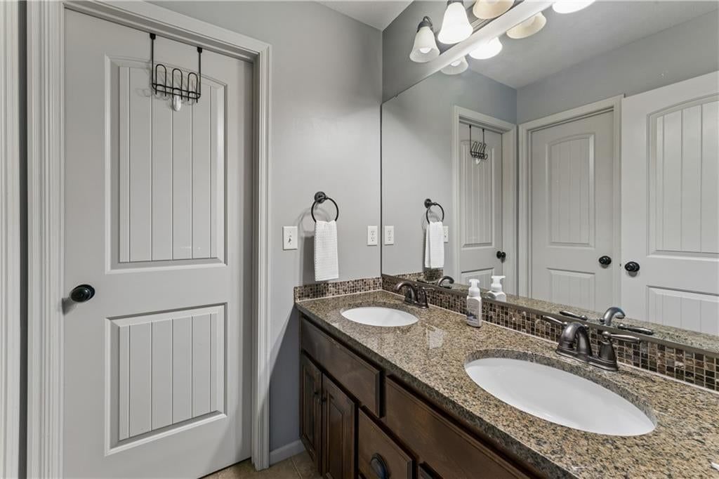 1115 Metfield Lane — photo 40