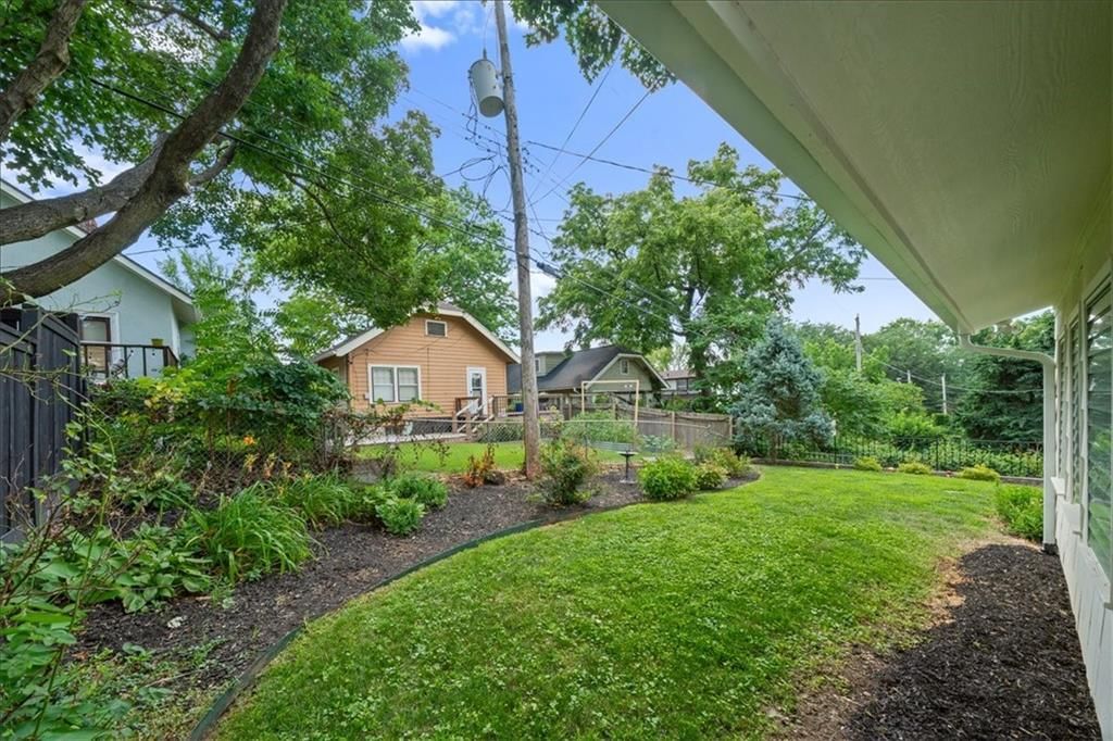 4827 Terrace Street — photo 27