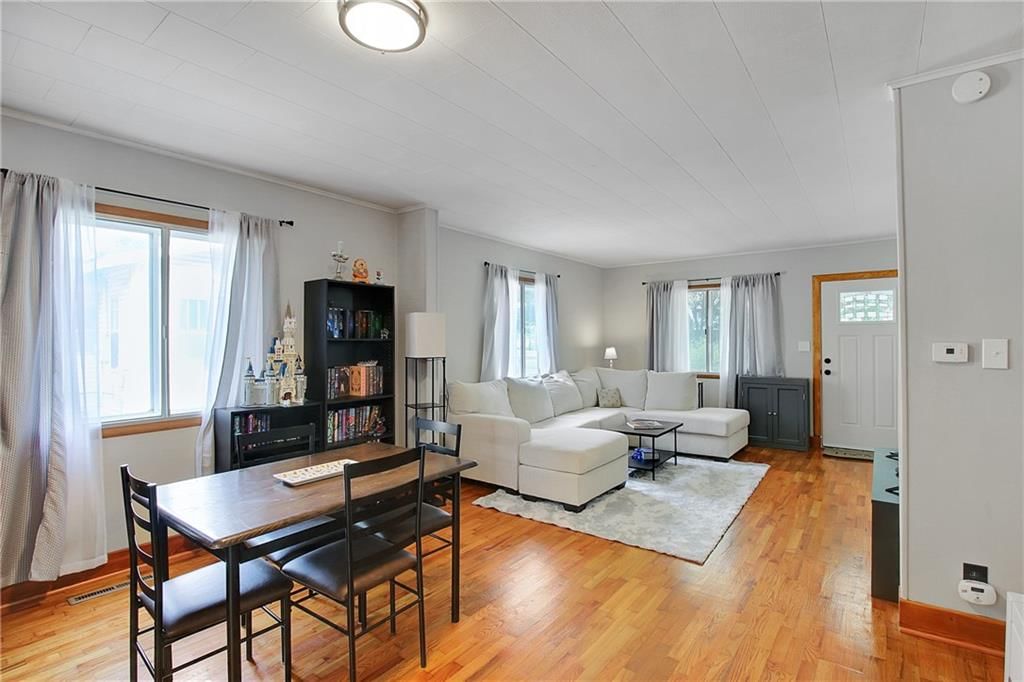 2511 Clark Avenue — photo 7