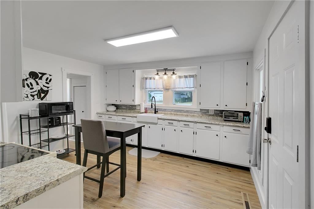 2511 Clark Avenue — photo 9