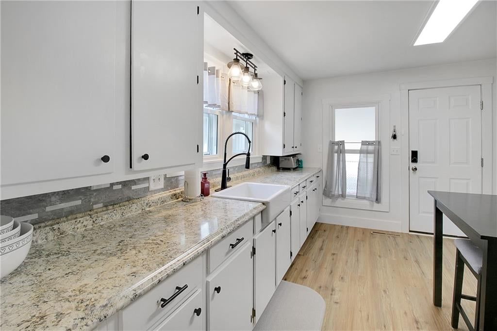 2511 Clark Avenue — photo 11