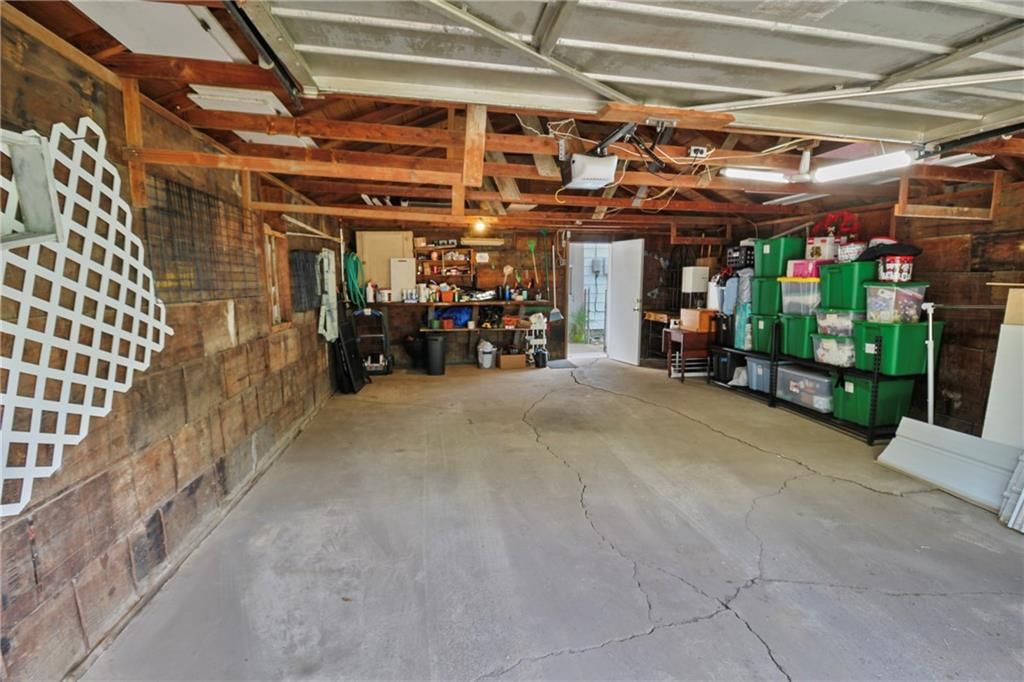 2511 Clark Avenue — photo 26
