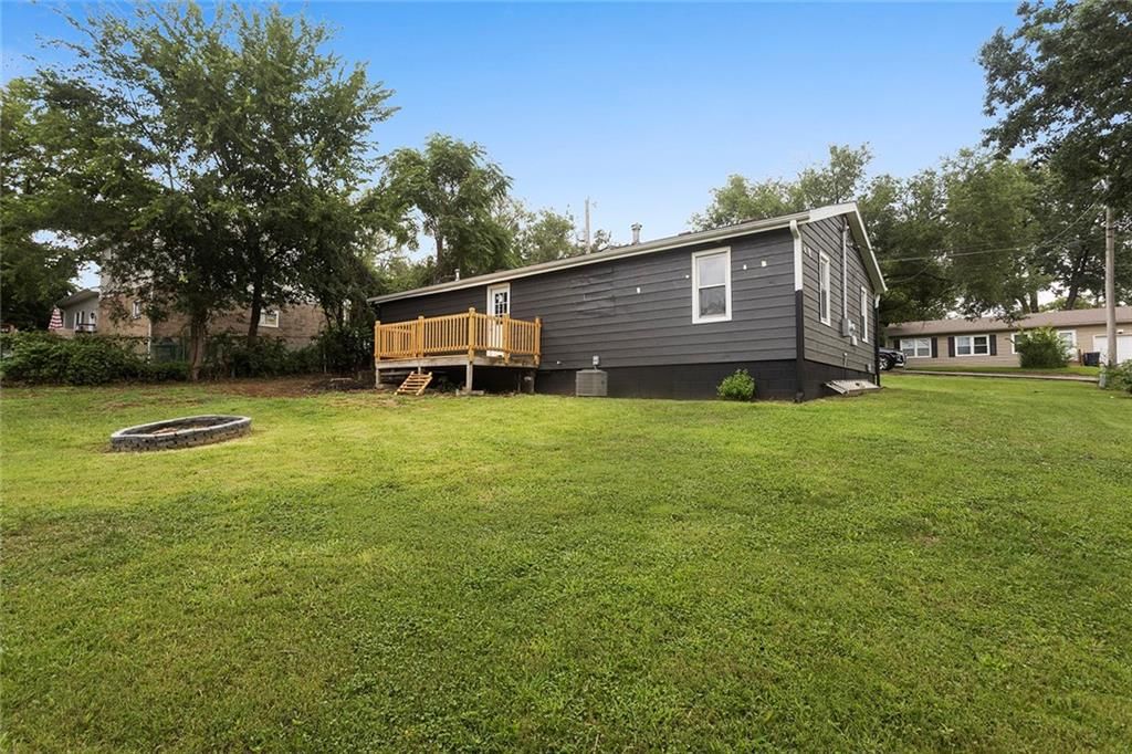 3628 N Cypress Avenue — photo 29